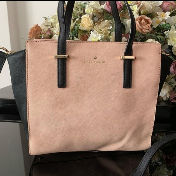 Authentic KATE SPADE Cedar Street Small Hayden Leather Satchel - Picture 2 of 7